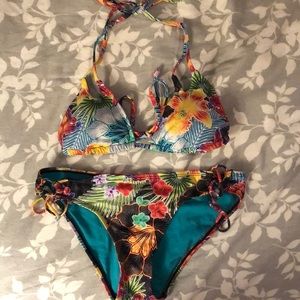 Bikini Set!! super cute worn once!!